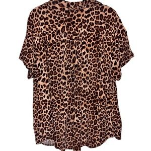 Torrid Leopard Print Women's Button Up Blouse Size 2